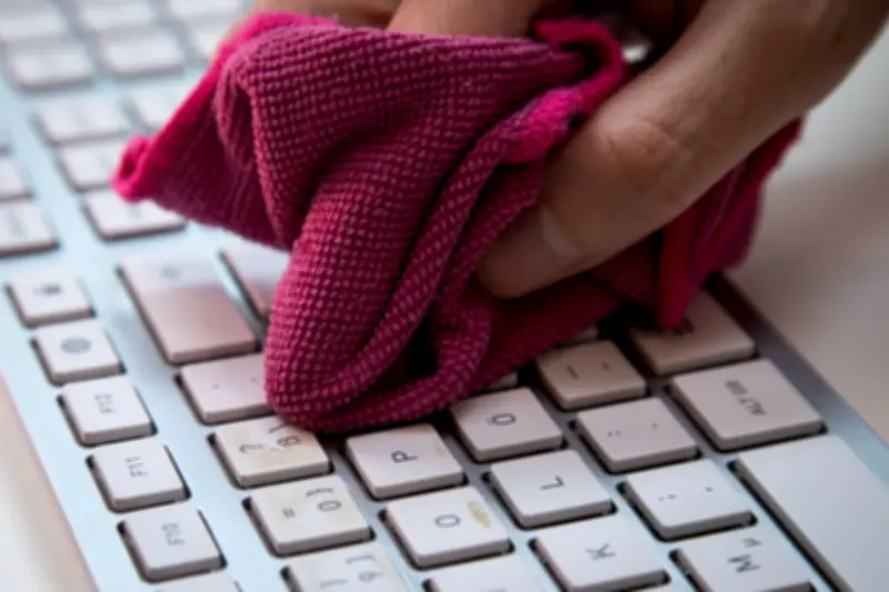 Ekel-Faktor am Rechner: So reinigen Sie Ihre Tastatur richtig