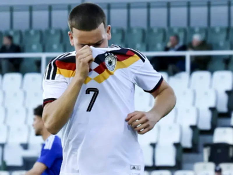 El Mala trifft für U21 nach Tod der Großmutter – DFB-Team besiegt Griechenland