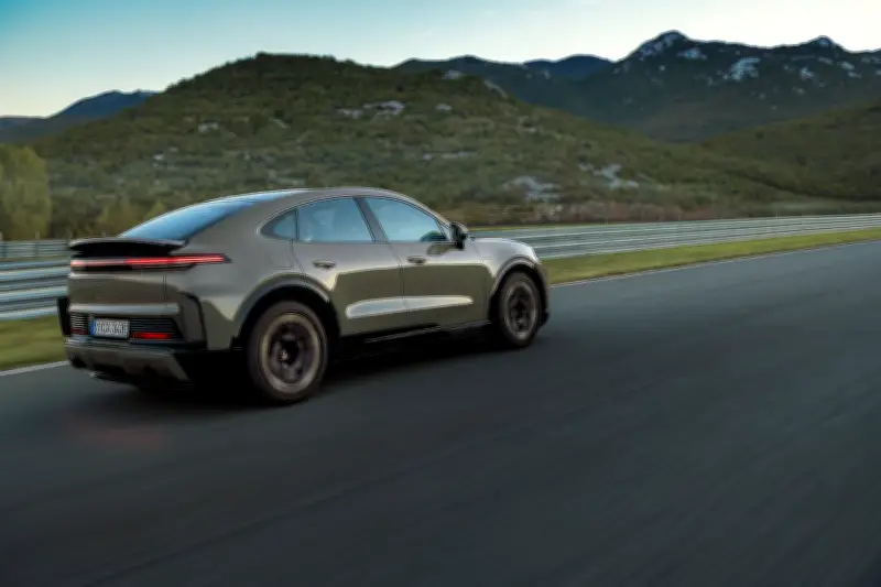 Elektro-Cayenne jetzt auch als Coupé: sportlicher und effizienter