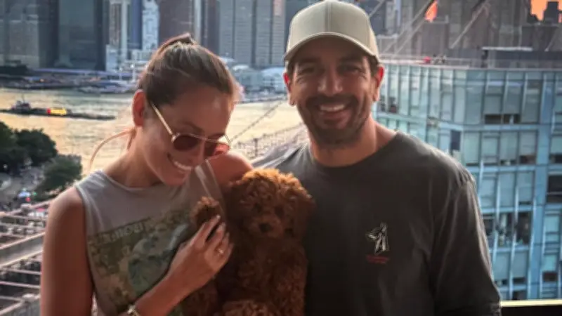 Elyas M'Barek verlässt New York: Rückkehr nach Deutschland mit Familie und Hund