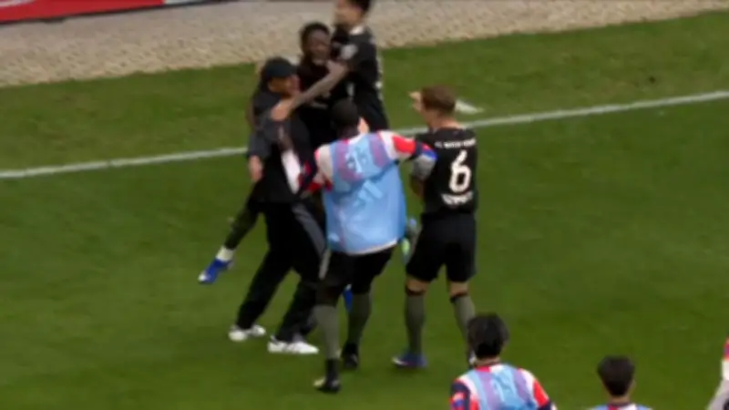 Emotionale Kompany-Szene nach Bayern-Sieg: Trainerreaktion kaum im TV zu sehen