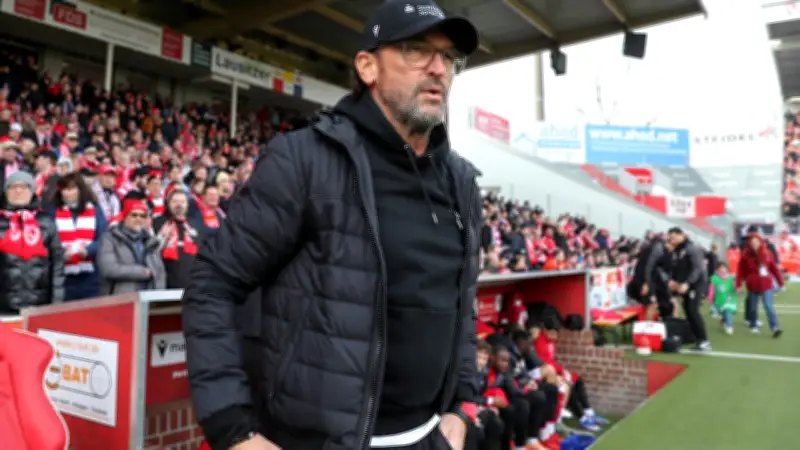 Energie Cottbus: Vertragsstreit und Kabinenunruhe gefährden Aufstiegsträume