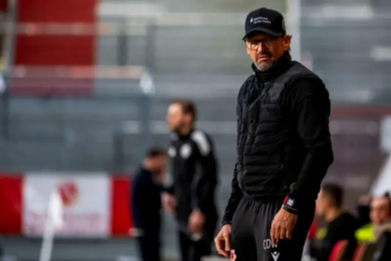 Energie-Trainer Wollitz peilt Aufstieg an: „Bestes Saisonspiel“ gegen Osnabrück gefordert