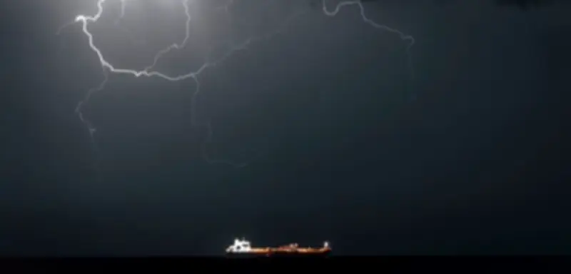 Energiekonflikt nach Irankrieg: Blockade der Straße von Hormus zwingt zu globaler Energiewende