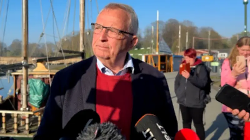 Entscheidende Phase der Buckelwal-Rettung vor Poel beginnt: Umweltminister zeigt sich hoffnungsvoll