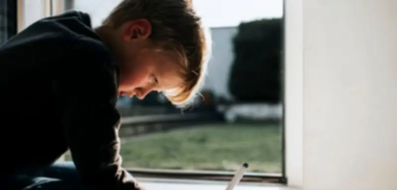 Entschuldigung lernen: Was Eltern von ihren Kindern abschauen können