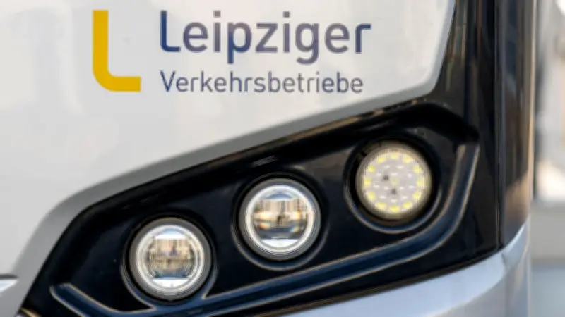 Erneute Gewalt im Leipziger Nahverkehr: 22-Jähriger greift Busfahrer mit Axt an