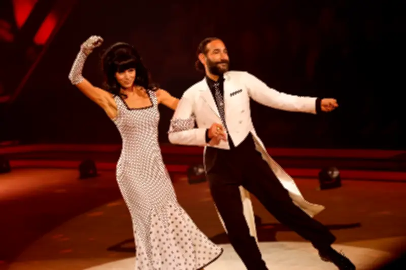 Esther Schweins muss 'Let's Dance' nach Rippenbruch verlassen - Gesundheit geht vor