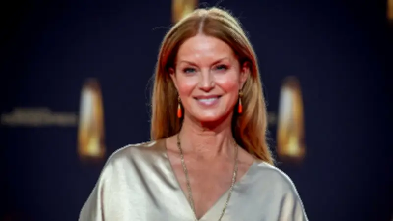 Esther Schweins: Vom Comedy-Star zum Comeback bei Let's Dance