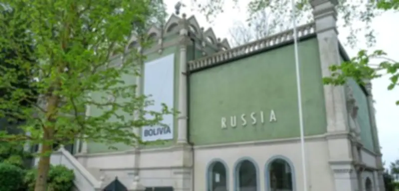 EU streicht Millionen-Zuschuss für Biennale wegen Russland-Rückkehr