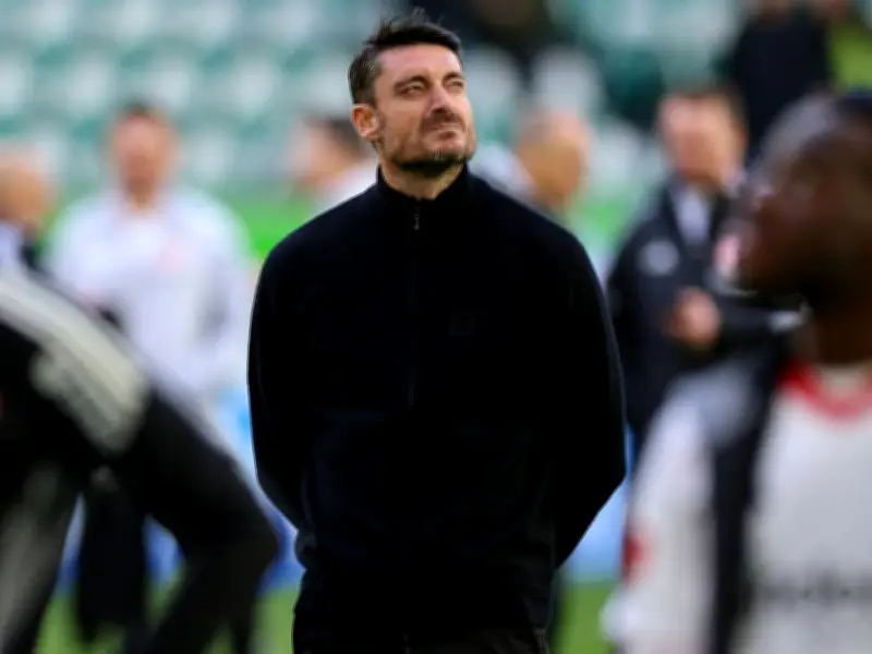 Europapokal-Zittern: Eintracht-Coach Riera drückt deutschen Klubs die Daumen