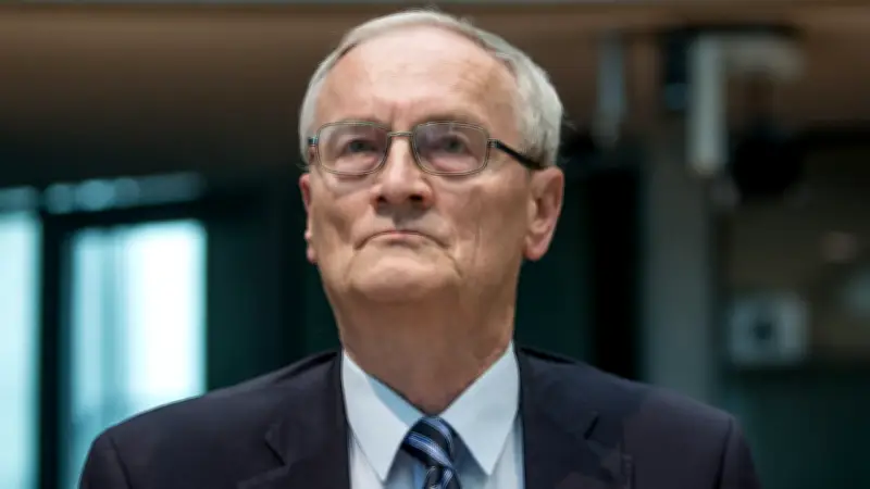 Ex-BND-Chef August Hanning erhebt schwere Vorwürfe gegen Hamburger Justiz in Dienstaufsichtsbeschwerde