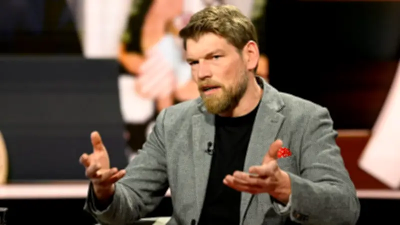 Ex-Marineoffizier warnt bei Lanz: Soldaten riskieren Leben für Importe aus China