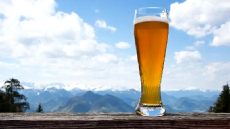 Explosionsgefahr bei alkoholfreiem Bier: Brauerei Gutmann ruft Hefeweizen zurück