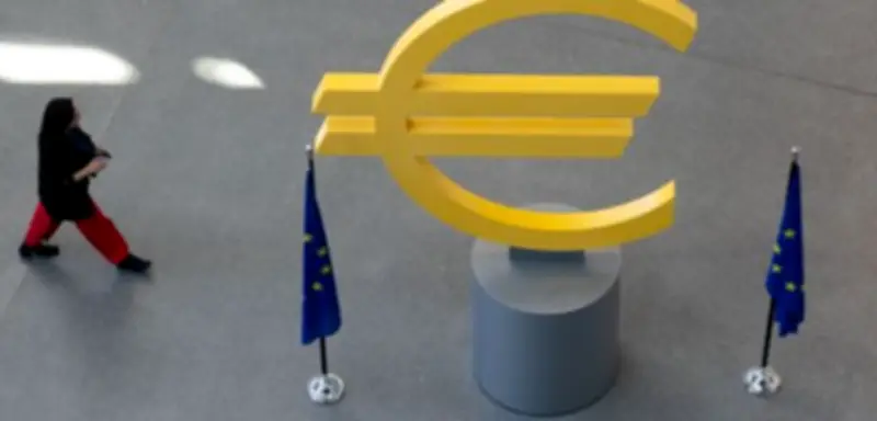 EZB hält Leitzins trotz Inflationsanstieg bei 2,0 Prozent