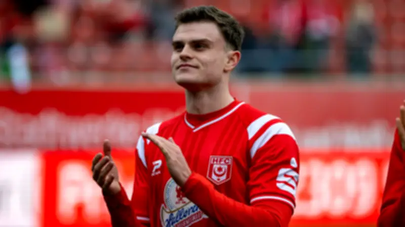 Fabrice Hartmann nähert sich Topform: Vertragsverhandlungen mit Halleschem FC im Fokus