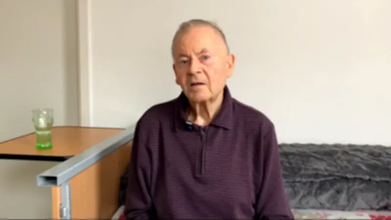 Familienzusammenhalt bewegt: 90-jähriger Tischler folgt Sohn und Enkel in neues Zuhause