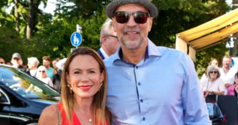 FC-Bayern-Legende Markus Babbel: Ehefrau Tina in Handschellen abgeführt - Reality-TV-Premiere endet bitter