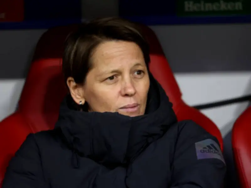 FC Bayern: Rech kritisiert Schiedsrichterin nach Roter Karte scharf