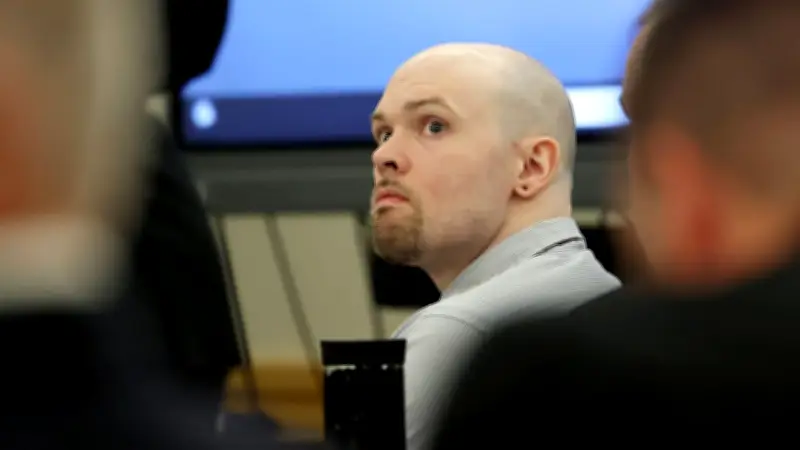 FedEx-Fahrer gesteht Mord an 7-jähriger Athena – Weihnachtslieder während der Tat