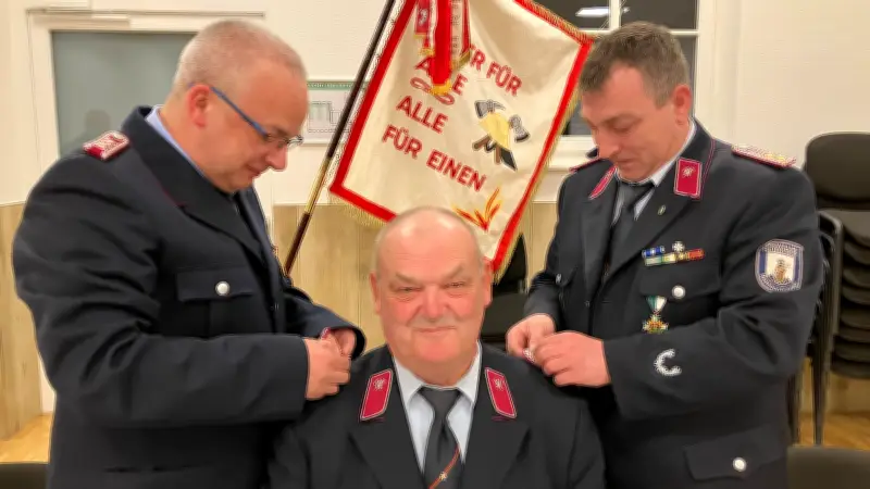 Feuerwehr Bösenrode: Generationen im Einsatz und Beförderungen bei Jahreshauptversammlung