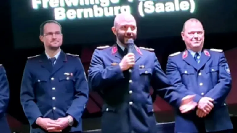 Feuerwehr-Streit in Bernburg: Ortswehrleiter tritt zurück und wird als 'Mimose' bezeichnet