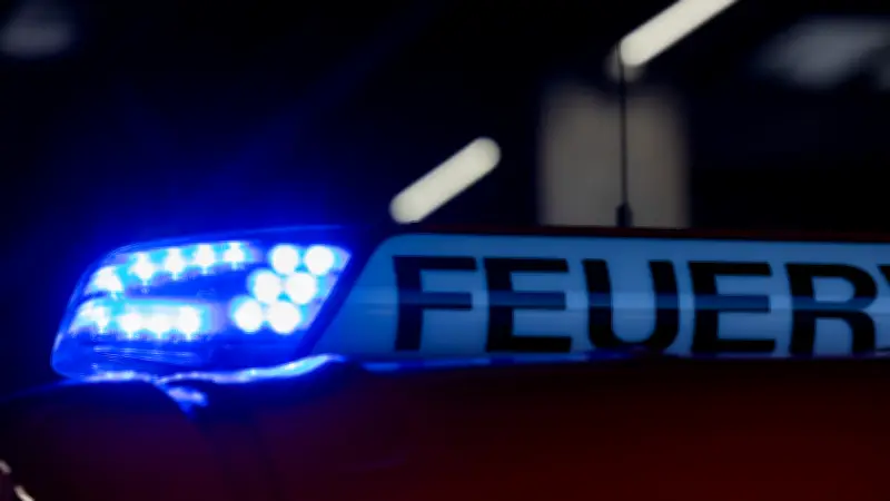 Feuerwehreinsatz in Köthen: Hochschwangere Frau nachts aus Wohnung gerettet