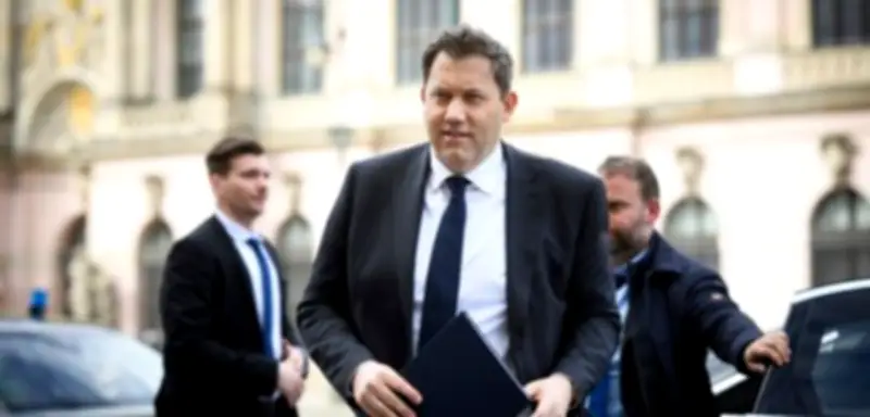 Finanzminister Klingbeil beruft Krisengipfel zu Energiepreisen nach Irankrieg