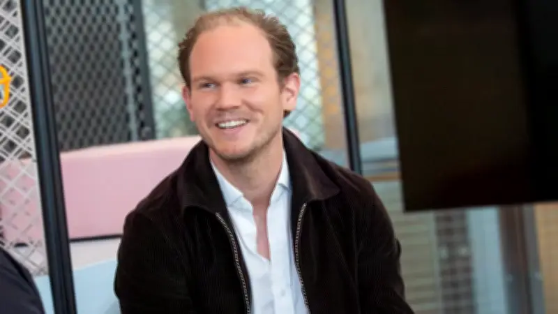 Finanzprofi enthüllt: Iran-Konflikt und KI schaffen geheime Anlagechancen