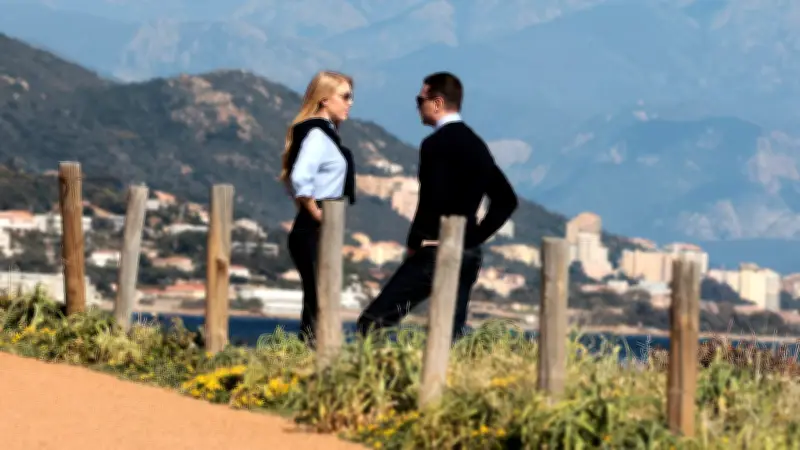 First Lady mit 23? Bardellas Romanze mit italienischer Prinzessin könnte Karriere gefährden