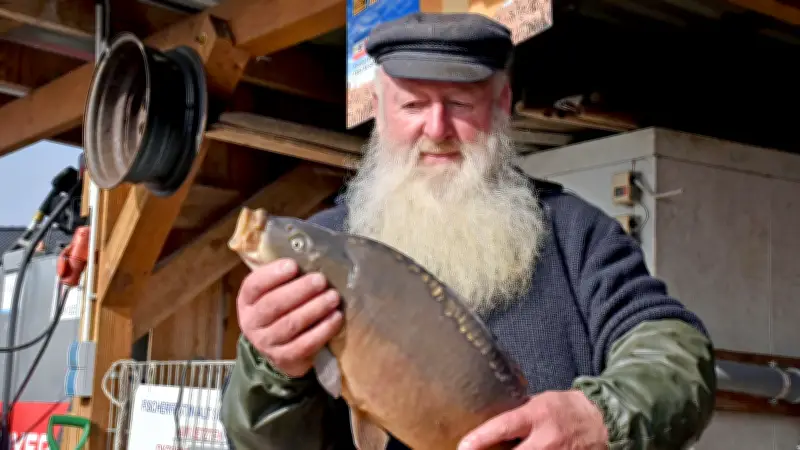 Fischer Walter Piehl trotzt Krise: Mit Karpfen und klaren Worten für die Zukunft