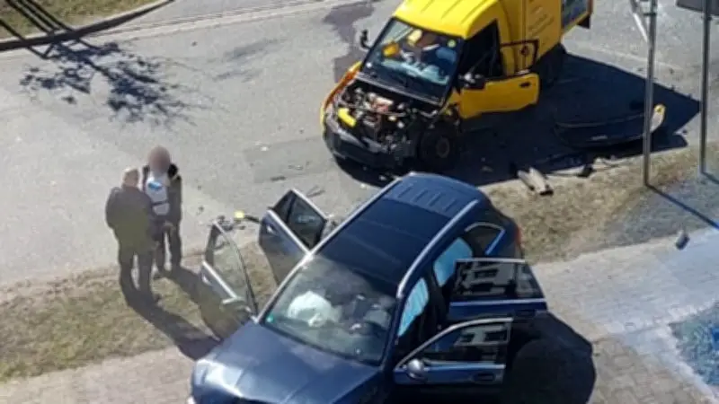 Fünf Leichtverletzte bei Verkehrsunfall nahe Rostock - 60.000 Euro Sachschaden