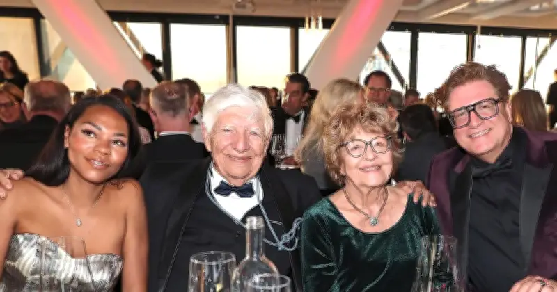 Francis Fulton-Smith feiert 60. Geburtstag mit Charity-Party im Werksviertel