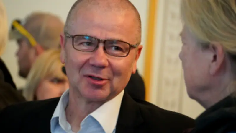 Frank Junge gewinnt Bürgermeisterwahl in Wismar deutlich