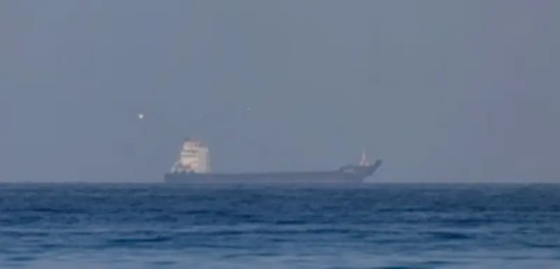 Französischer Frachter durchquert iran-blockierte Straße von Hormus trotz Embargo