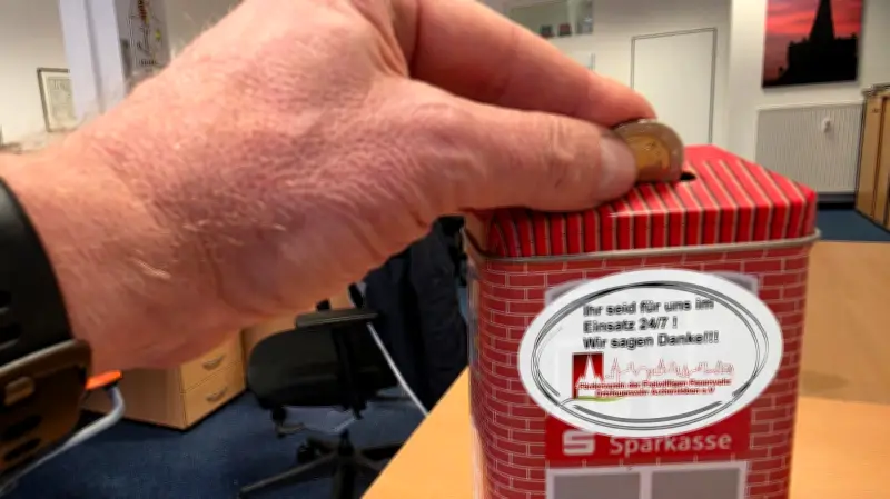 Förderverein sammelt weiter: Rote Spardosen unterstützen Ascherslebener Feuerwehr