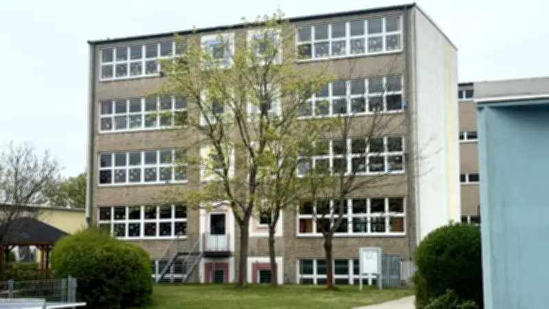 Fremde Männer sprechen Kinder an: Grundschule in Saarmund alarmiert