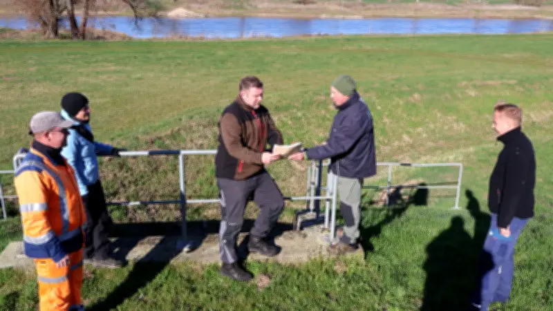 Frühjahrs-Deichschauen an Elbe und Schwarzer Elster: Kontrolle der Hochwasserschutzanlagen beginnt