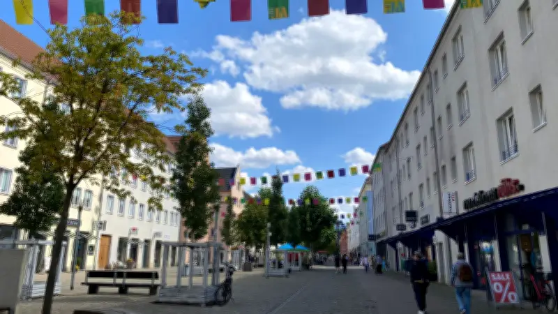 Frühlingsfest und Zweiradtag: Neubrandenburgs Innenstadt wird am 25. April zur Eventmeile