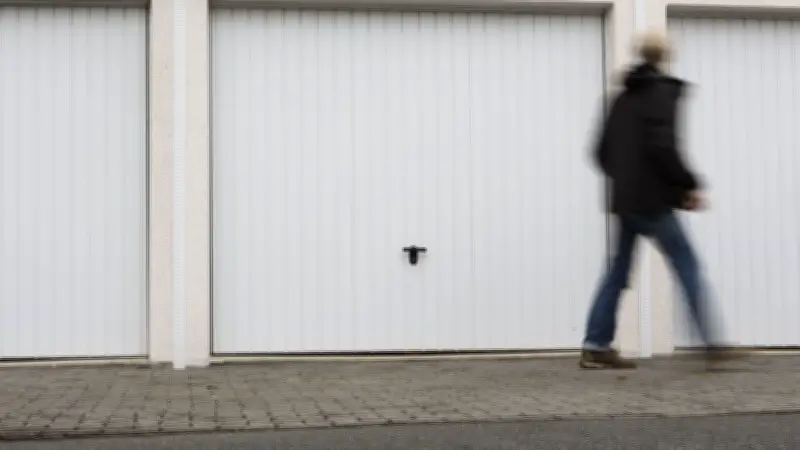 Garageneinbruchserie in Schwedt: Teures Werkzeug im Wert von 600 Euro gestohlen