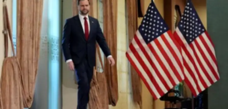 Gescheiterte Friedensverhandlungen mit Iran: US-Delegation reist wortkarg aus Pakistan ab