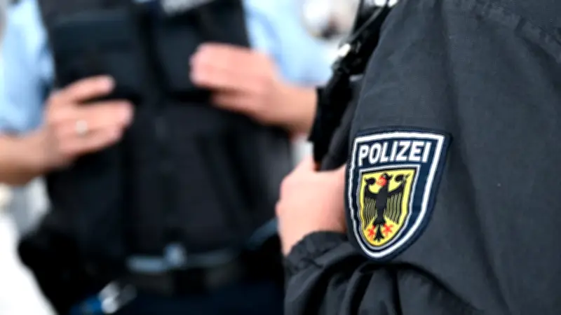 Gewaltausbruch in Regionalbahn: Schwarzfahrer verletzt Kontrolleur und wird gefasst