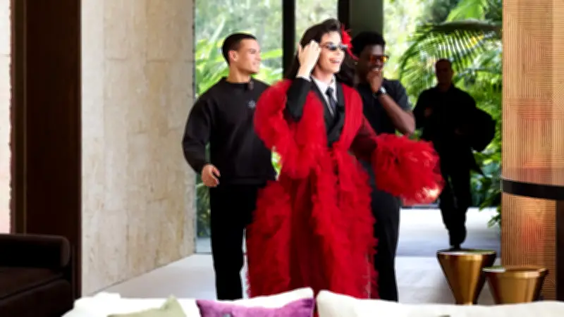 GNTM: Zoff um Luxusvilla und Aus für Boureima nach Tanz-Debakel