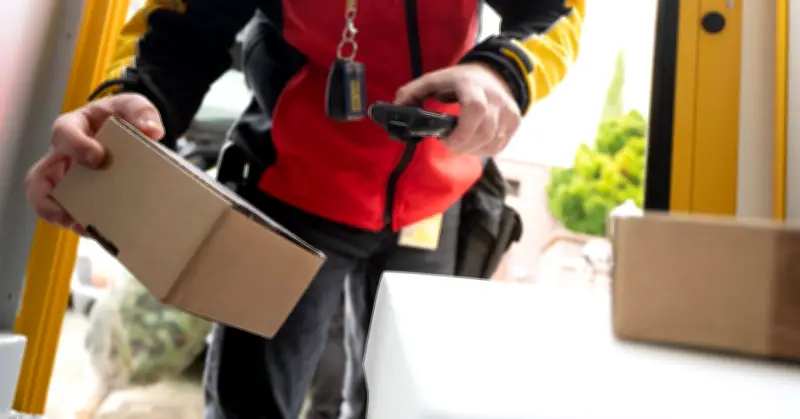 Gold und Münzen aus Paket gestohlen: Polizei in Dessau ermittelt nach Anzeige