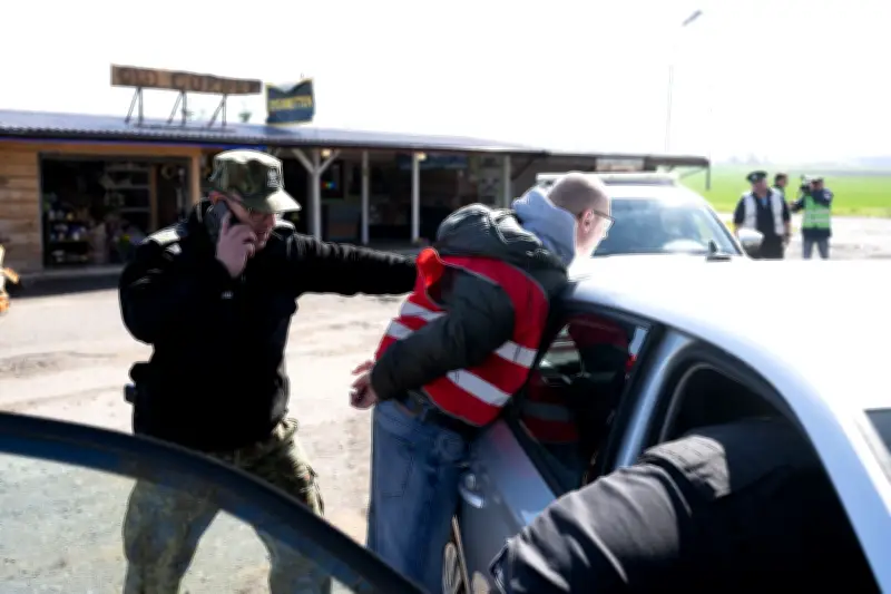 Grenzübergreifende Polizeiübung im Dreiländereck: Gemeinsame Jagd auf Schleuser