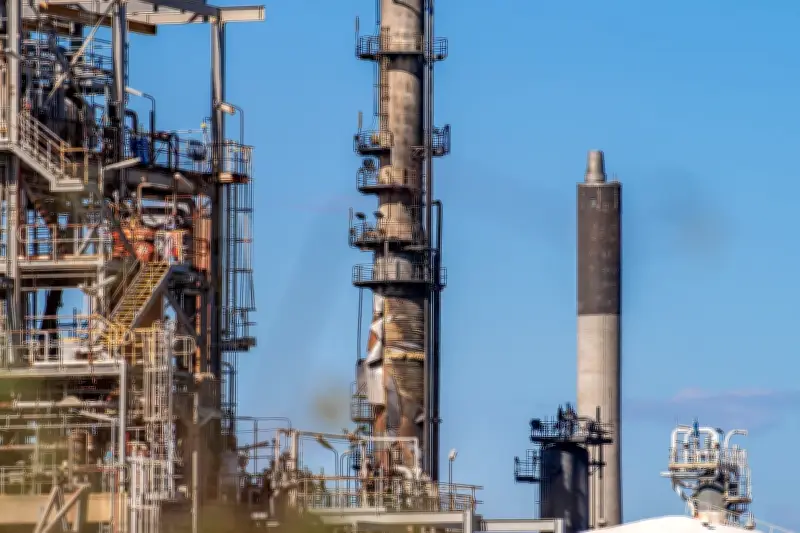 Großbrand in australischer Raffinerie verschärft Treibstoffkrise und beeinträchtigt Flugverkehr