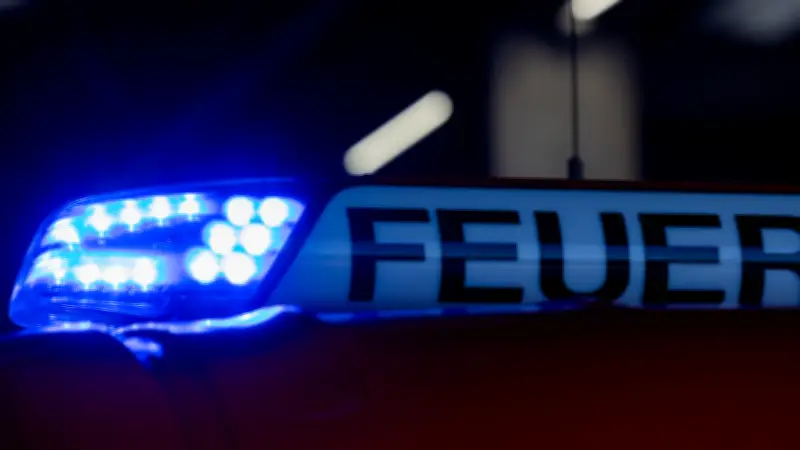 Großbrand in Pasewalk: Einfamilienhaus zerstört - 103 Feuerwehrleute im Einsatz