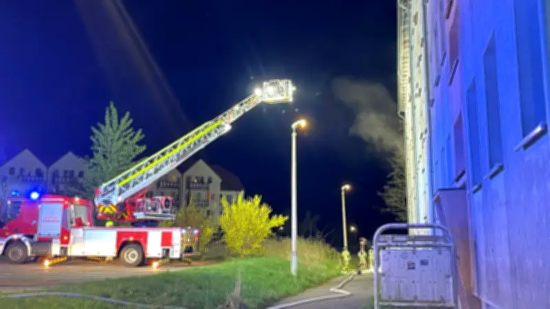 Großeinsatz in Crivitz: Brandstiftung in Wohnblock löst Feuerwehr-Alarm aus