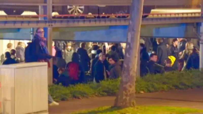 Großeinsatz in Siegburg-Bonn: Mann drohte im ICE mit Anschlag – 121.800 Fahrgäste in Sorge