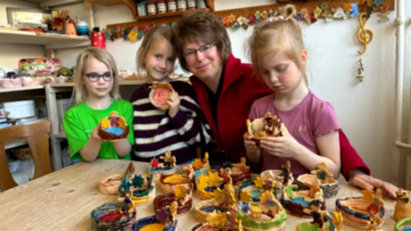 Halles Bürgerpreis-Nominierte: Jana Egle töpfert seit 20 Jahren mit Kita-Kindern